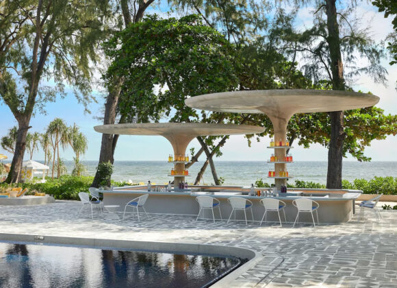 The Standard Hua Hin | Unikt 5-Stjernet Luksushotel The Standard Hua Hin Pool bar og strand